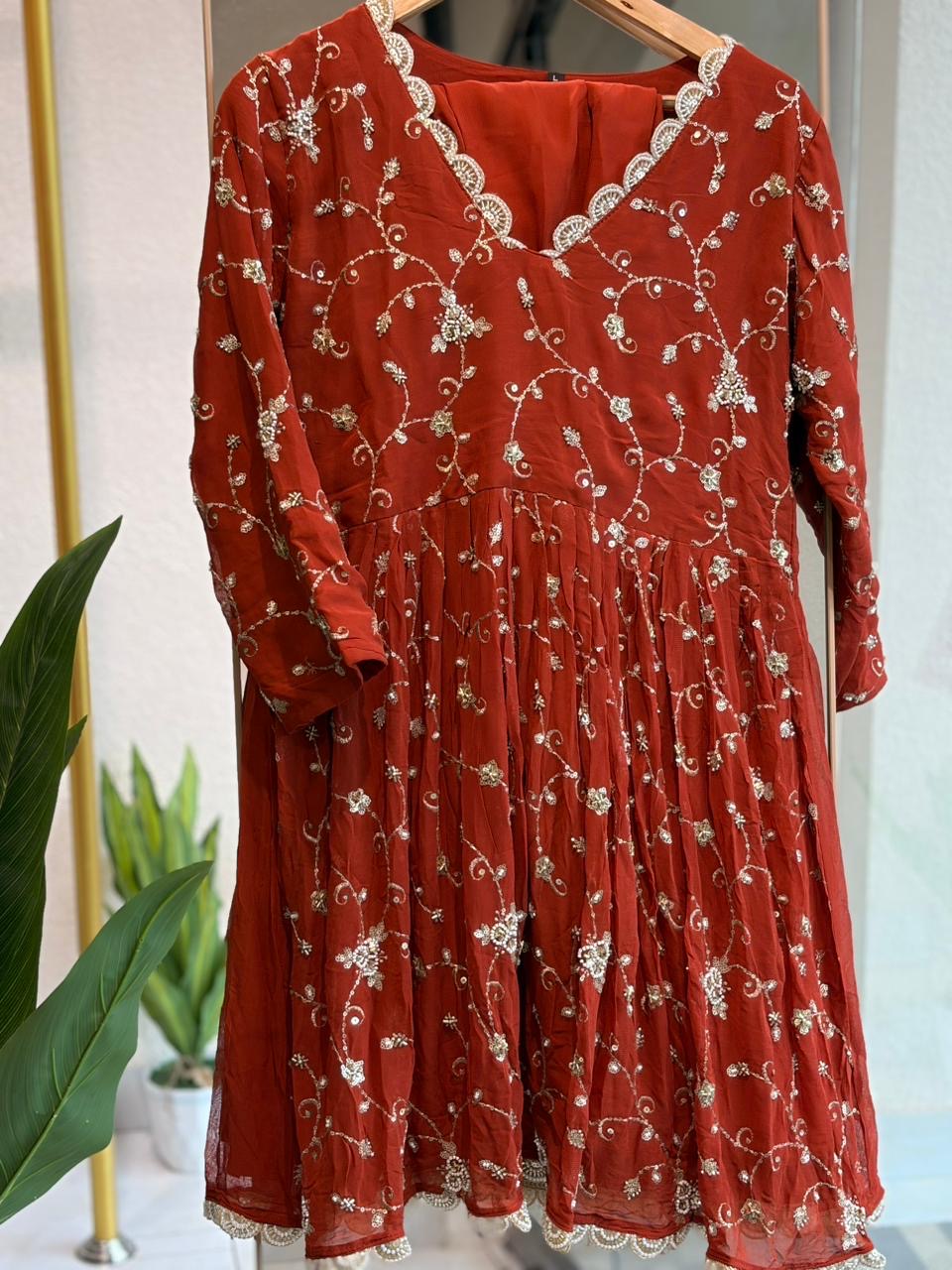 Brick shade partywear